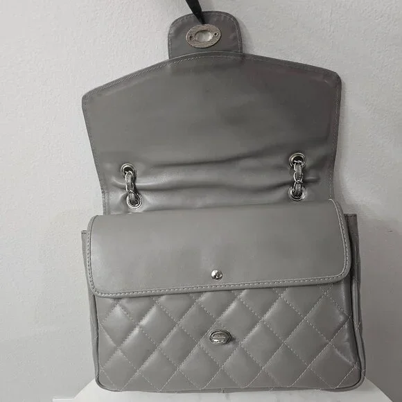 Quilted Leather Shoulder Bag - Picture 6 of 10